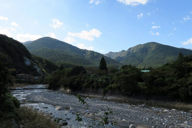 湯の山温泉駅前
