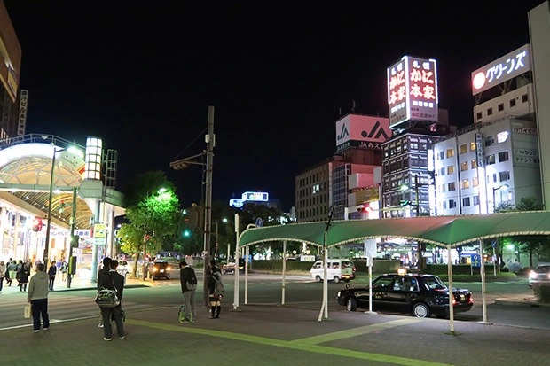 四日市駅前の手持ち夜景