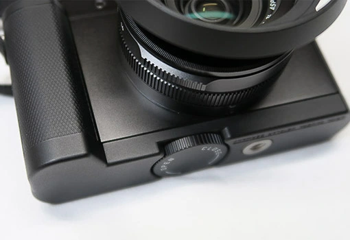 Leica D-LUX (Typ 109) ハンドグリップを付けてみたった