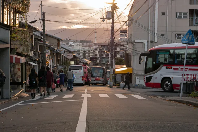 人多すぎワロタのススメ